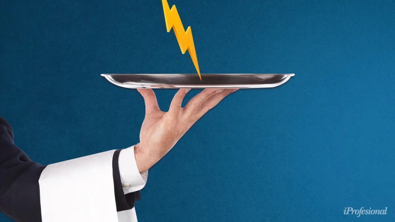 ¿Llega otro "tsunami" de cierres?: cómo será el verano para los restaurantes y hoteles porteños, según un referente del sector