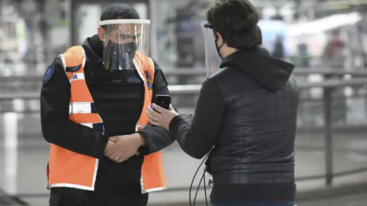 Las penas pueden varias: desde el pedido de regreso al hogar a la detención