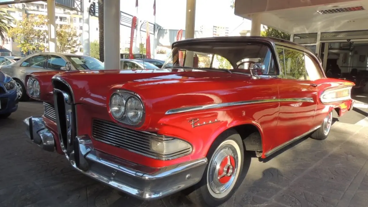 Ford Edsel, otro que nació condenado al fracaso.