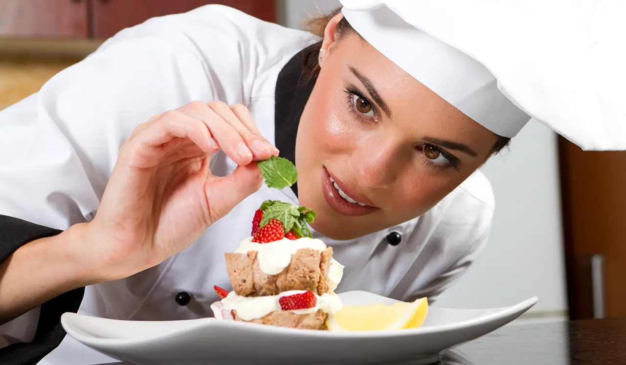 Chefs y cocineros tendrán menor impacto de la IA en sus empleos