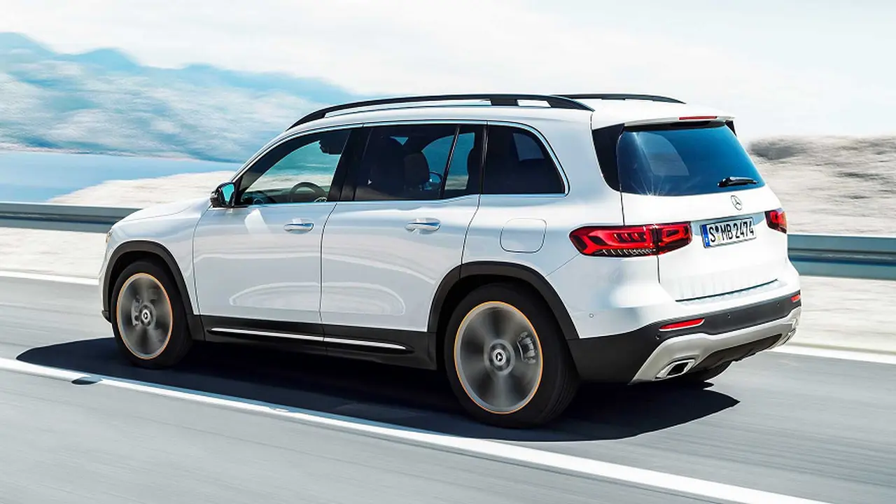 Mercedes Benz GLB, un modelo entre la GLA y GLC.