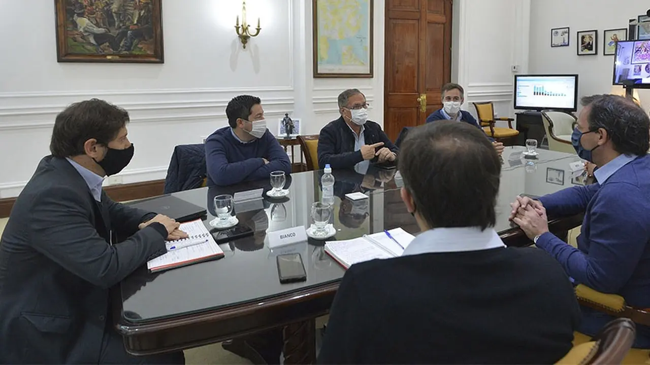 Kicillof en una reunión con los intendentes: el intento de coordinación de la gestión se intensificó con los anuncios de campaña