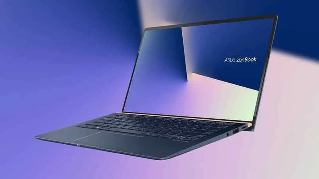La portátil de Asus tiene una bisagra distintiva.
