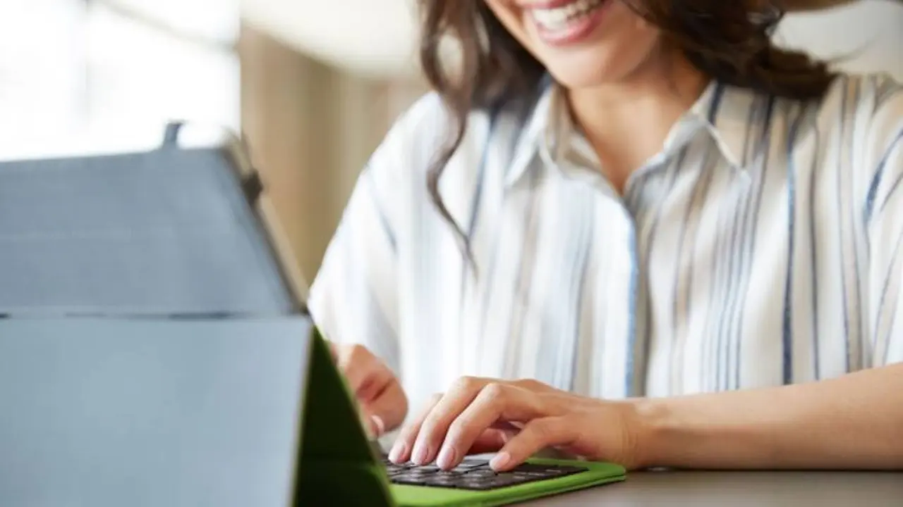 Habrá entidades de la sociedad civil que podrán solicitar las tablets para monotributistas gratis