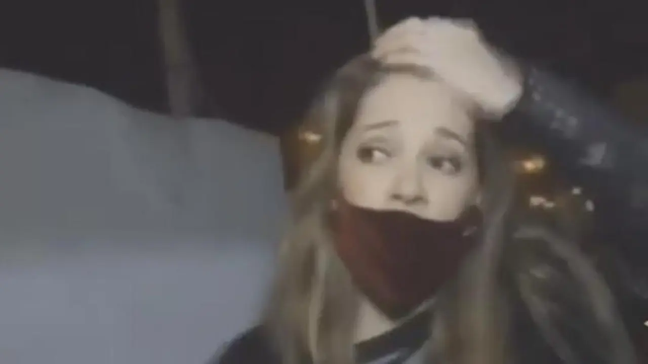 Le robaron el celular a una periodista mientras hacia una nota en vivo