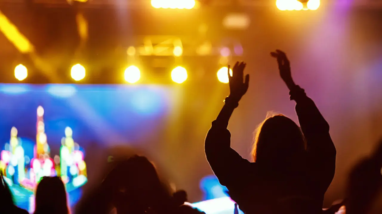 Hay sitios que ofrecen música gratis de recitales.