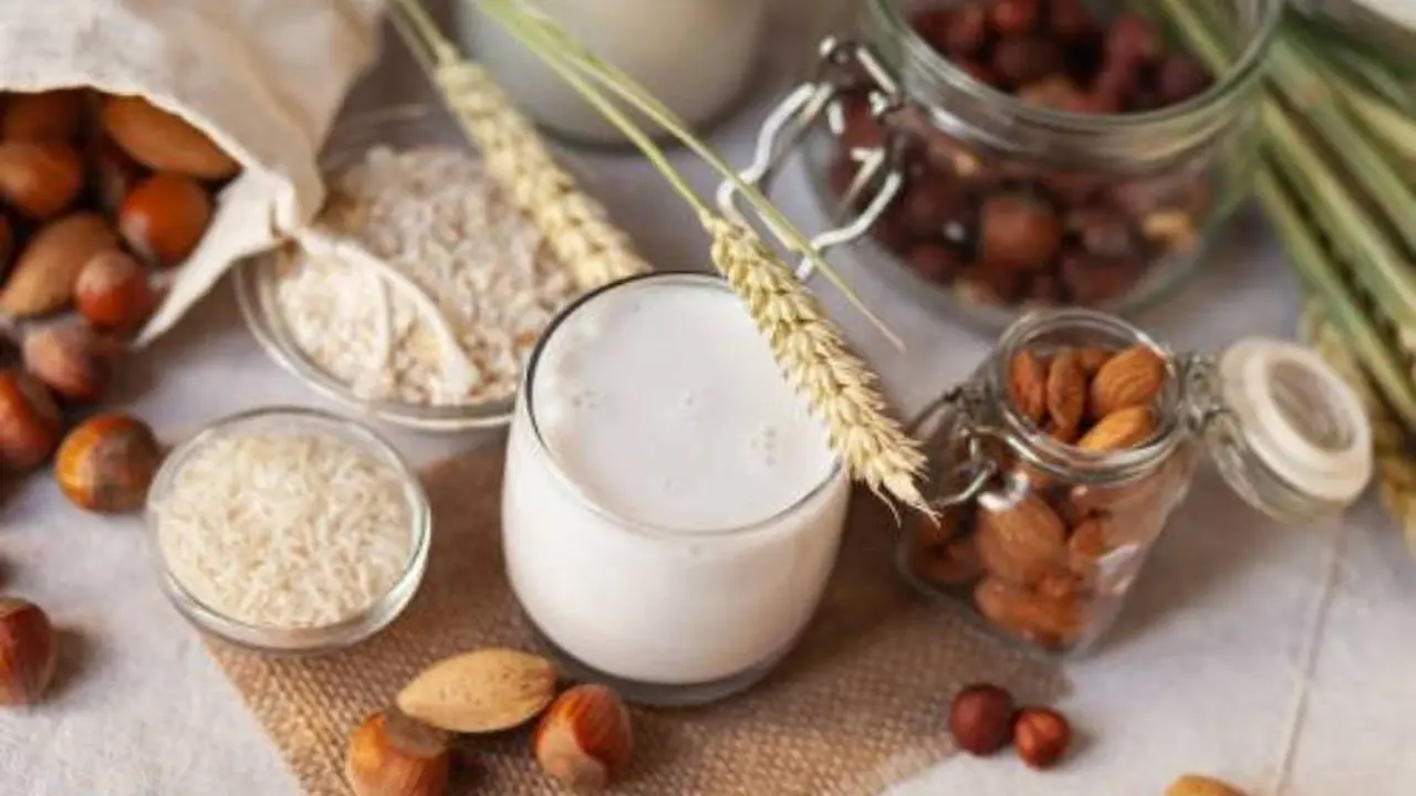 La leche de almendra es una de las bebidas vegetales que se pueden elegir