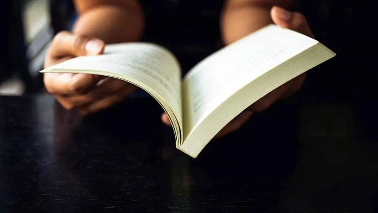 Puedes encontrar muchas frases de la vida que te gusten en la obra de famosos autores