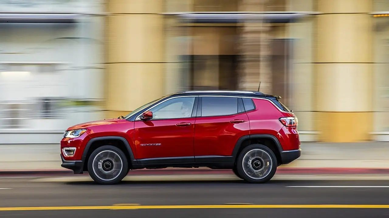 Jeep Compass, perfeccionado por fuera y por dentro.