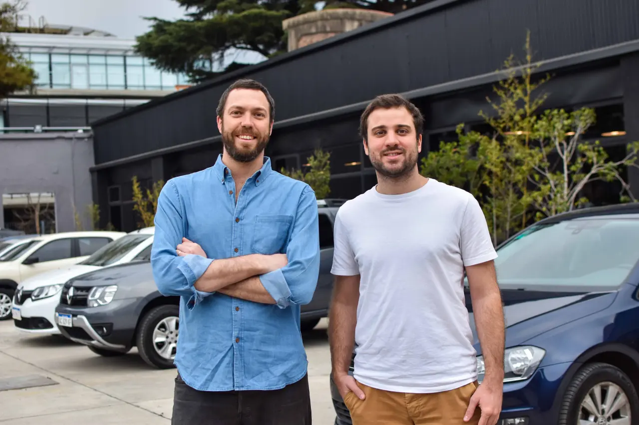 Jaime Macaya y Juan Cruz de la Rúa fundaron Checkars y revolucionaron la venta de autos usados por internet
