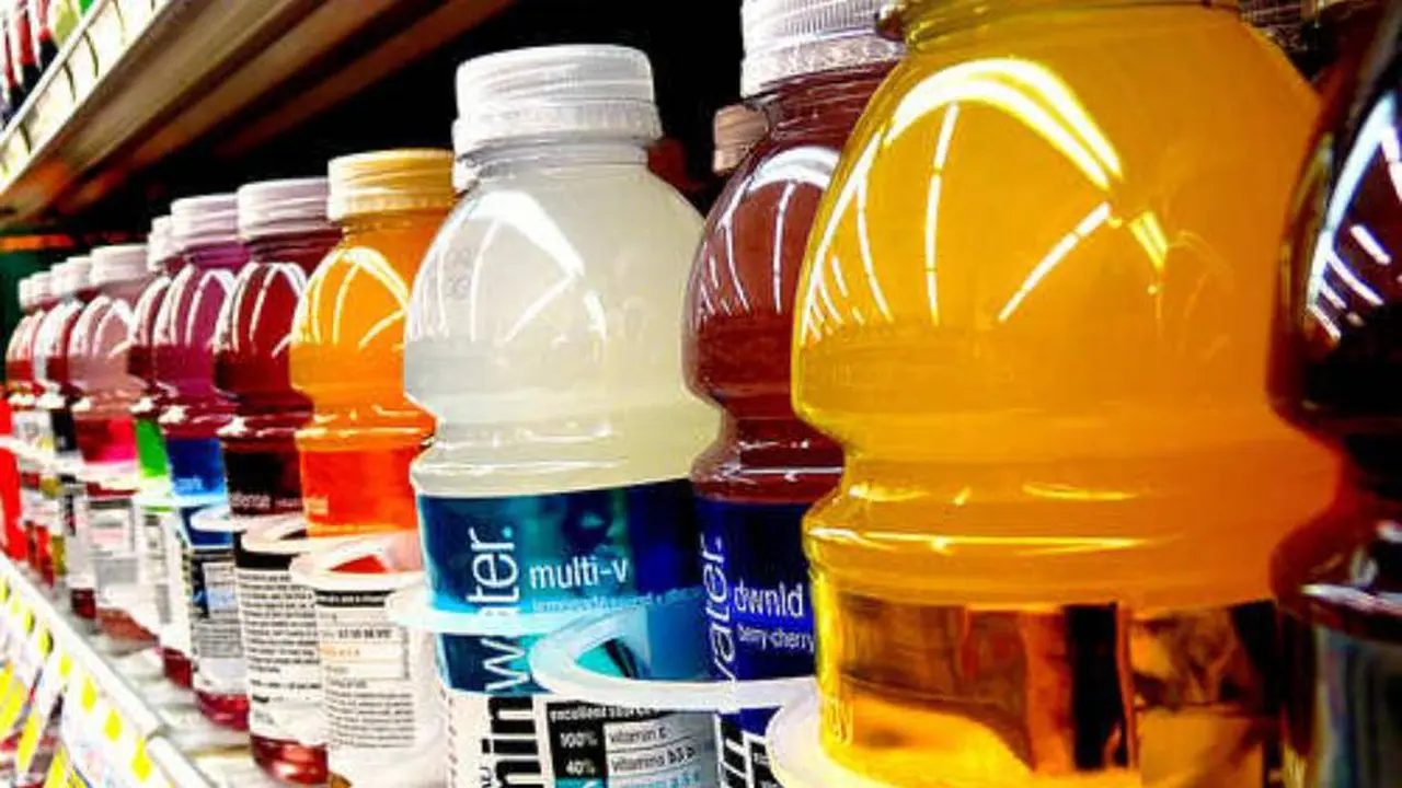 En el mercado hay varias marcas de agua vitaminada