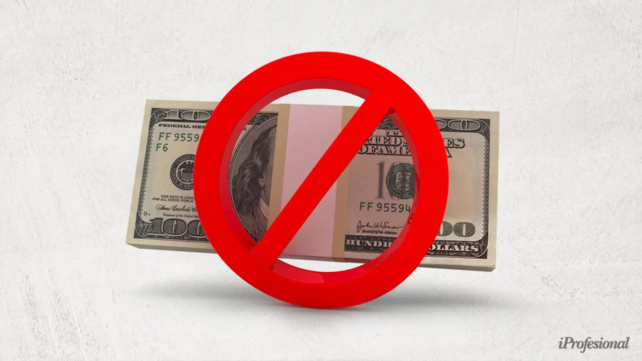 Dólar ahorro para pocos: la mayoría de los clientes no puede comprar y los bancos venden la quinta parte que el mes pasado