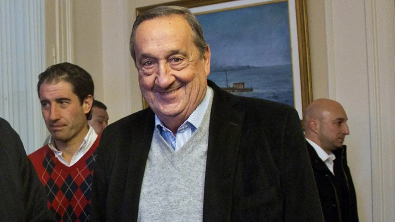 Miguel Lunghi, intendente de Tandil. La Provincia le pide que de marcha atrás.