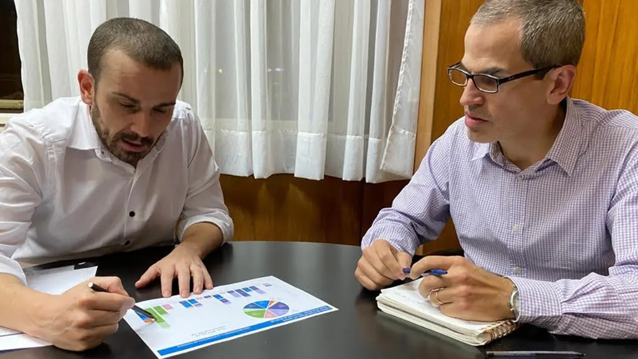Ramiro Tosi con Guzmán: el ministro le encomendó la desdolarización financiera mediante nuevos instrumentos en pesos