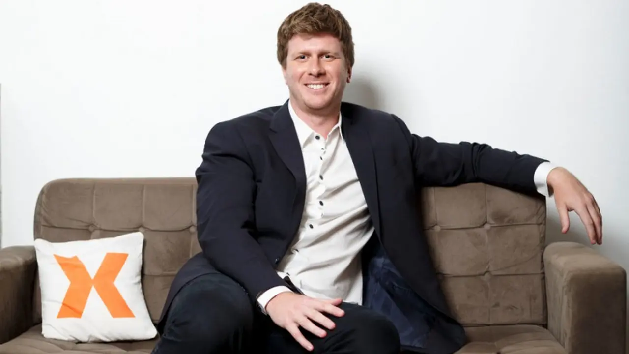 Es argentino y creó una empresa para revolucionar el mercado financiero con tecnología Blockchain