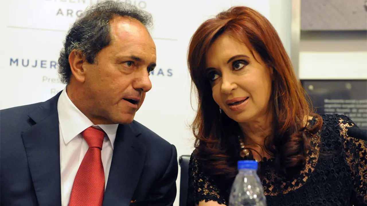 El oficialismo eliminará el nombre "FDT": Scioli y el kirchnerismo negocian las reglas electorales