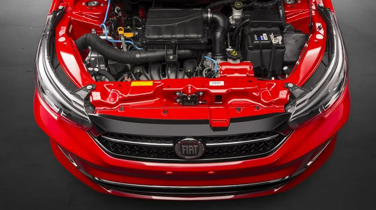 Fiat Cronos, con dos opciones de motor.