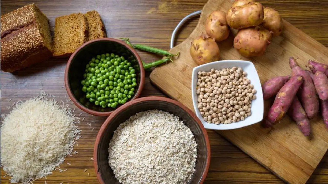 Los alimentos con almidón son algunos cereales, vegetales y legumbres, entre otros