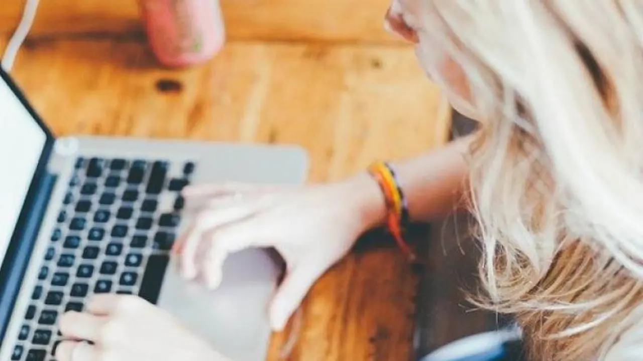 "Se están robando la gallina de los huevos de oro": alerta en tecnológicas por el aumento del trabajo remoto para el exterior