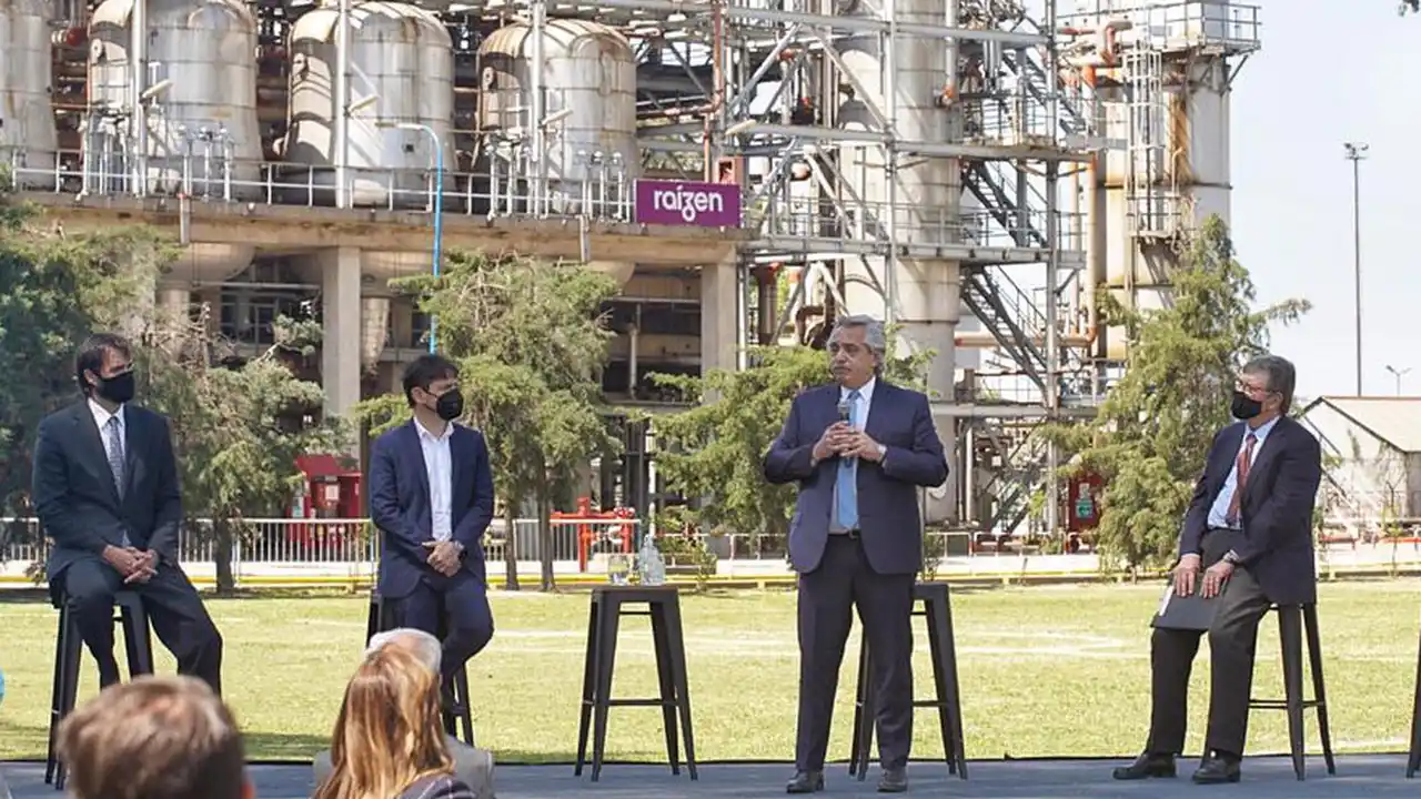El presidente Alberto Fernández en el anuncio de inversiones de Raizen.