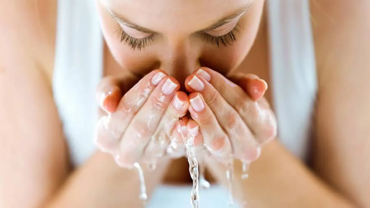 Luego de aplicar la mascarilla es necesario enjuagar el rostro