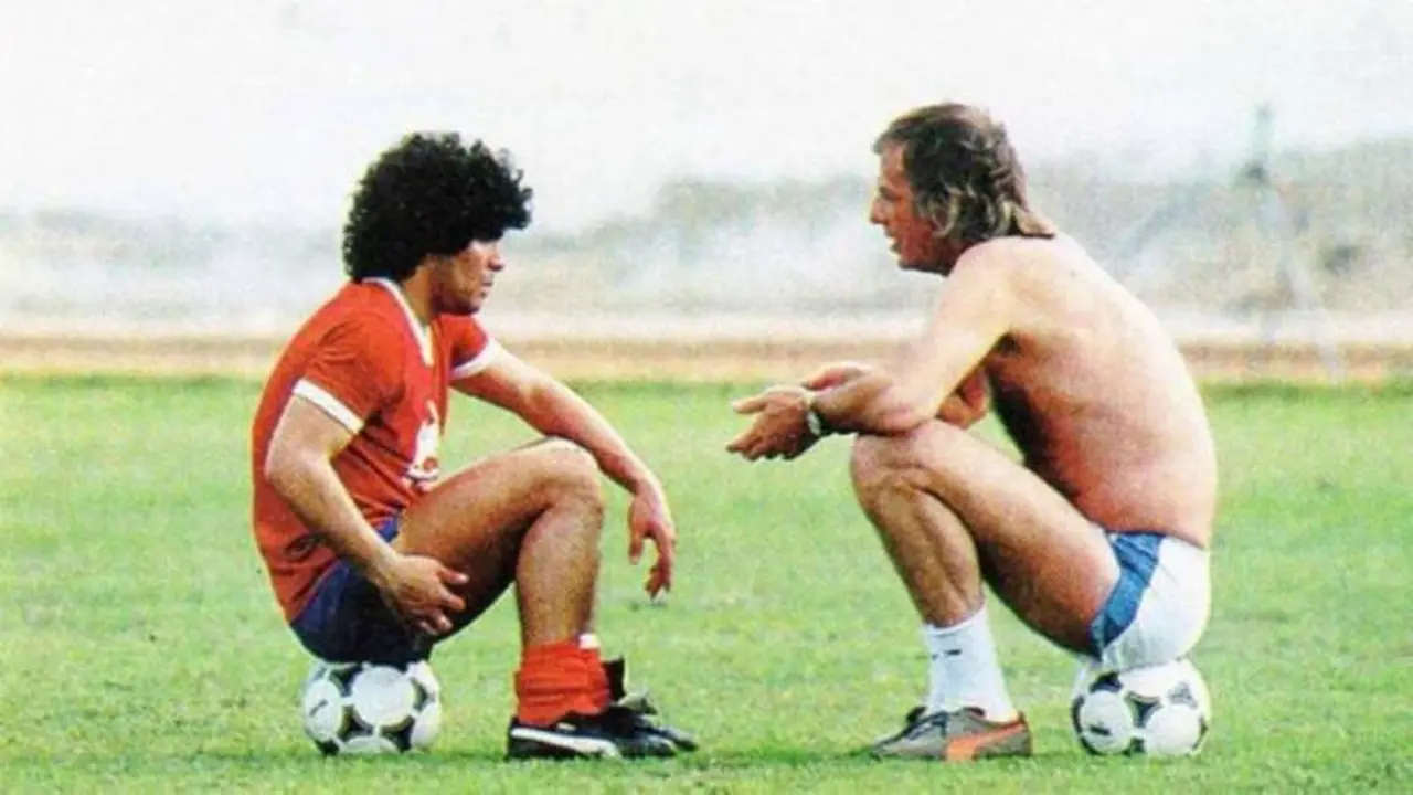 Maradona junto a César Menotti