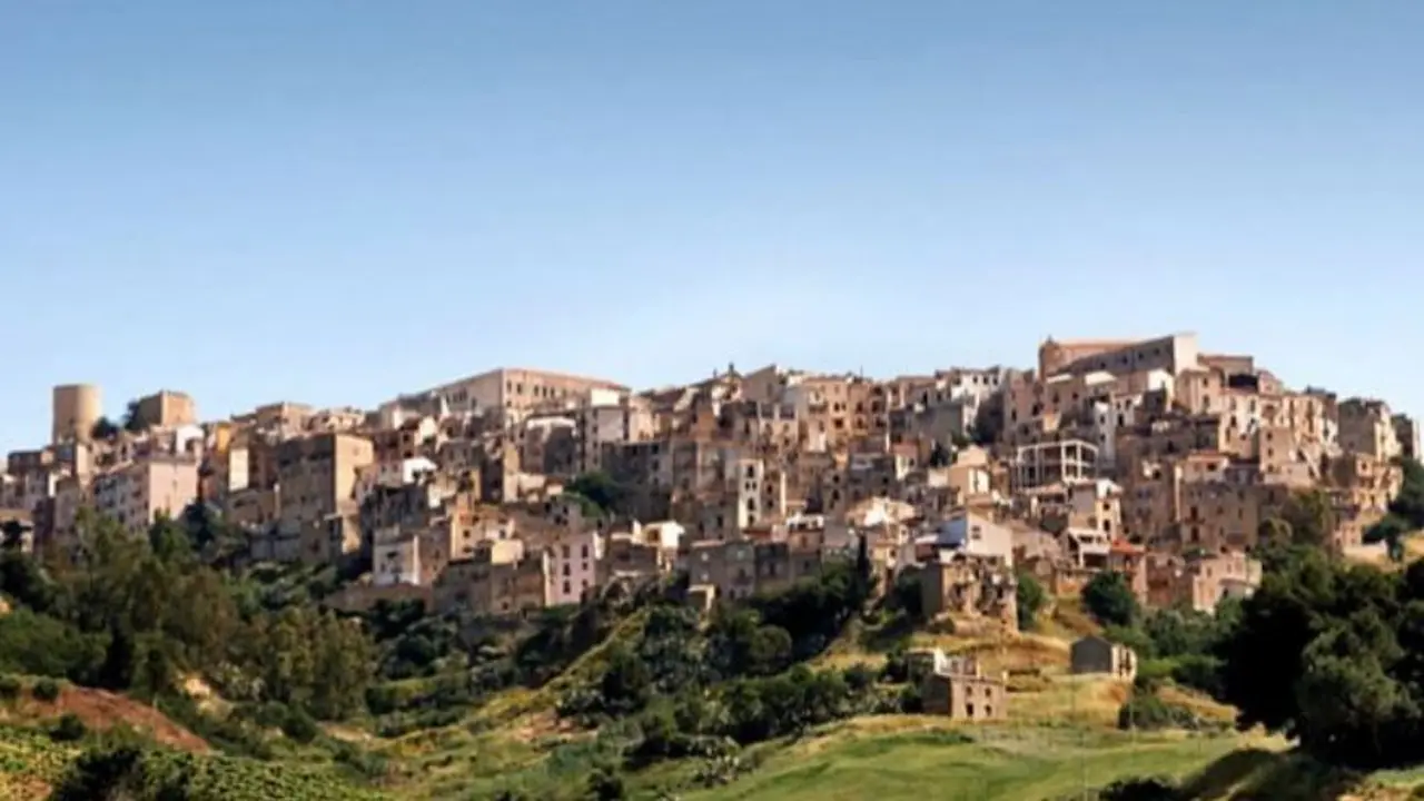 Salemi se suma a otros pueblos de Italia que también hicieron las eurocasas