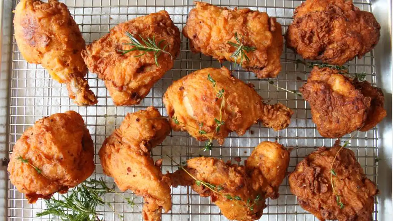 El pollo rico, aunque es sabroso, no es saludable