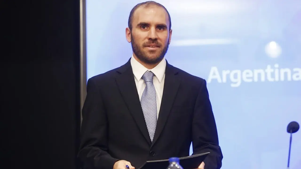 Martín Guzmán tuvo que salir a desmentir que se estuvieran utilizando los encajes de los bancos.