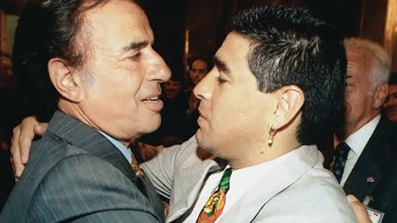 Carlos Menem se rodeó durante su presidencia de personalidades, en este caso Diego Maradona