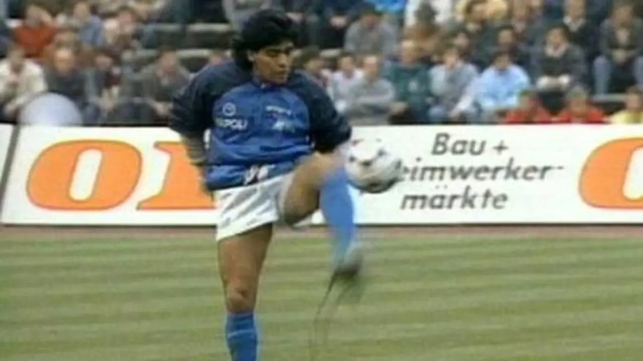 Murió Diego Maradona: la historia del video del entrenamiento más famoso