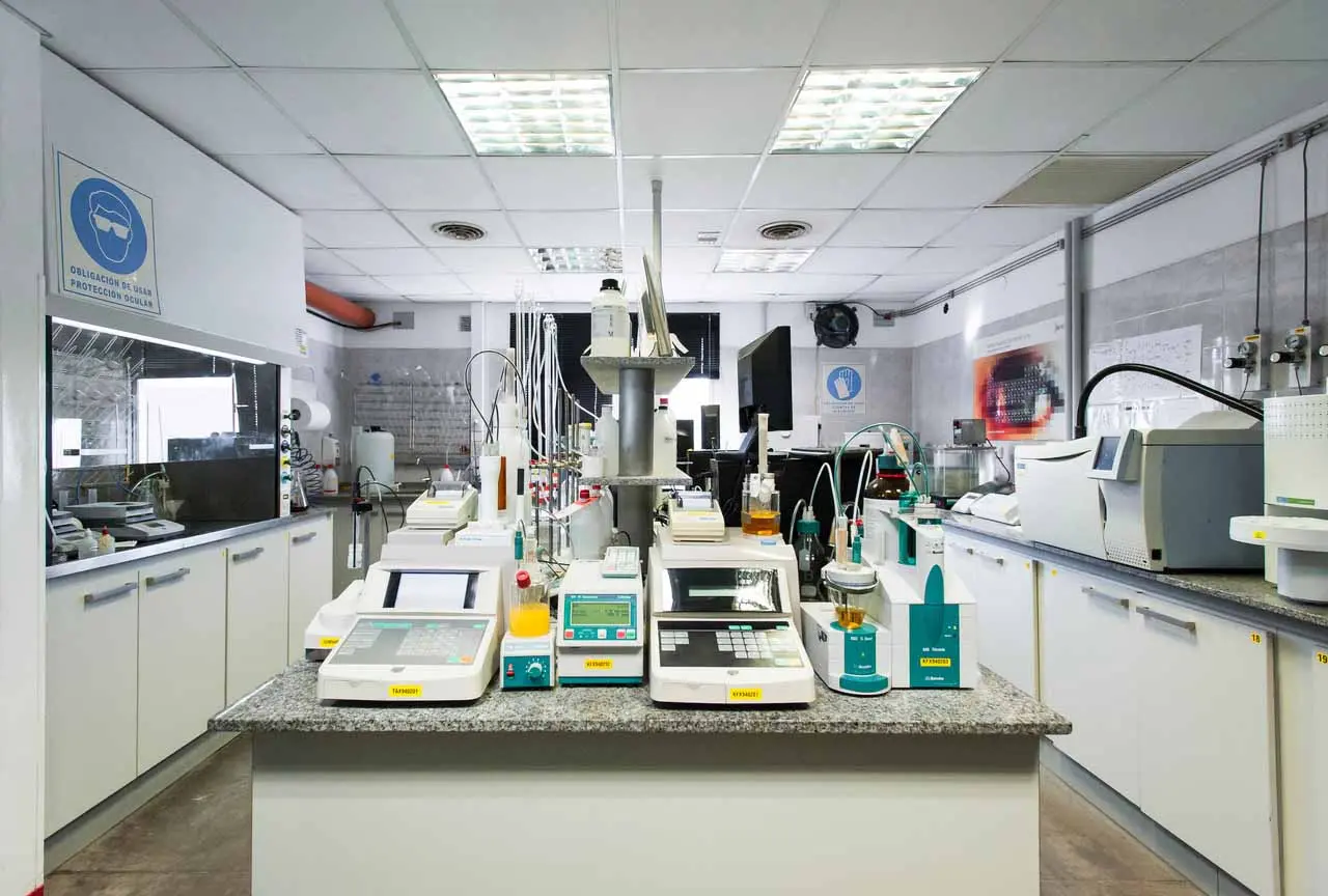 En el laboratorio de Explora se realizan diversas investigaciones para encontrar materia prima para los biocombustibles