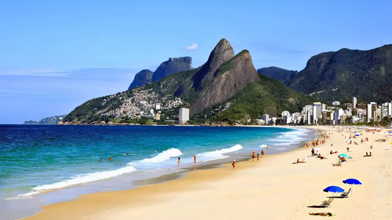 Las playas de Río de Janeiro, listas para recibir a los turistas.