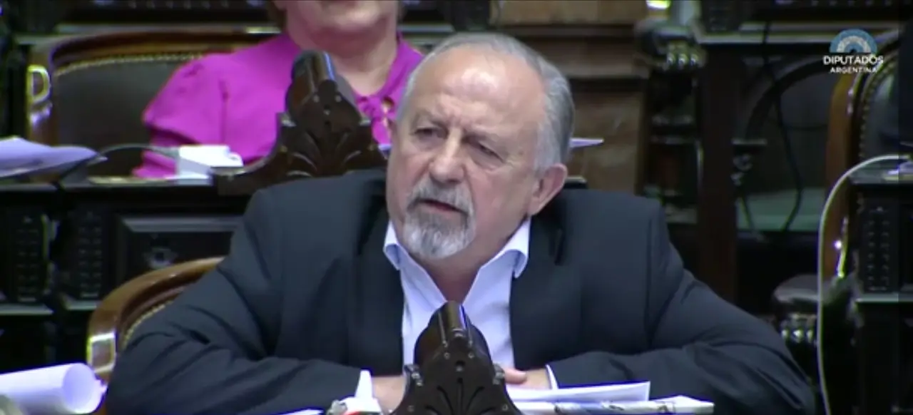 El legislador Hugo Yasky debatiendo en el congreso