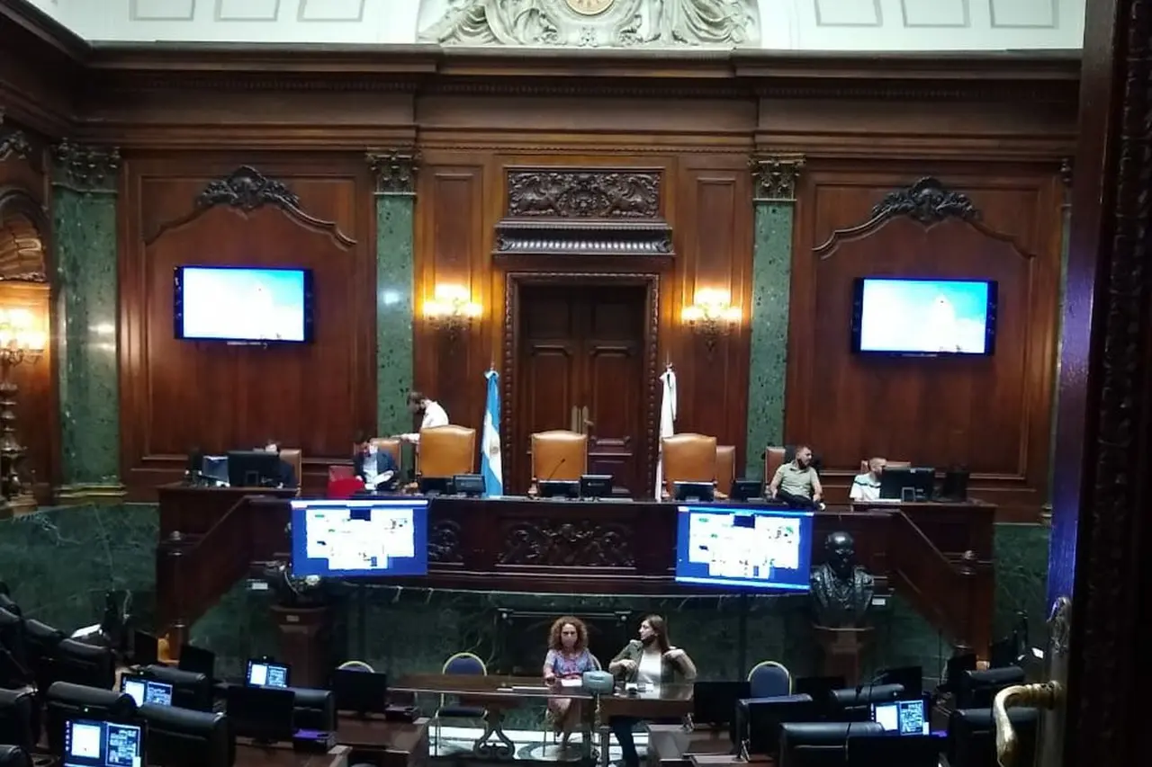Nuevos impuestos a las Leliq, pases, tarjetas de crédito y bancos