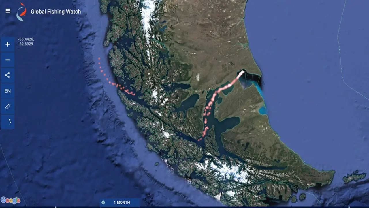 Los barcos chinos hacen su ingreso al Atlántico Sur a través del Estrecho de Magallanes -imagen gentileza de Milko Schvartzman-.