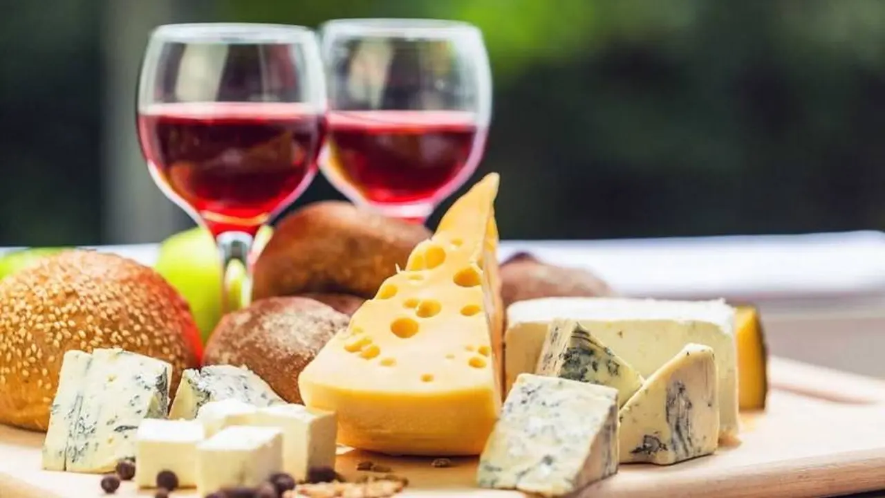 El queso y el vino fueron dos alimentos clave en la investigación