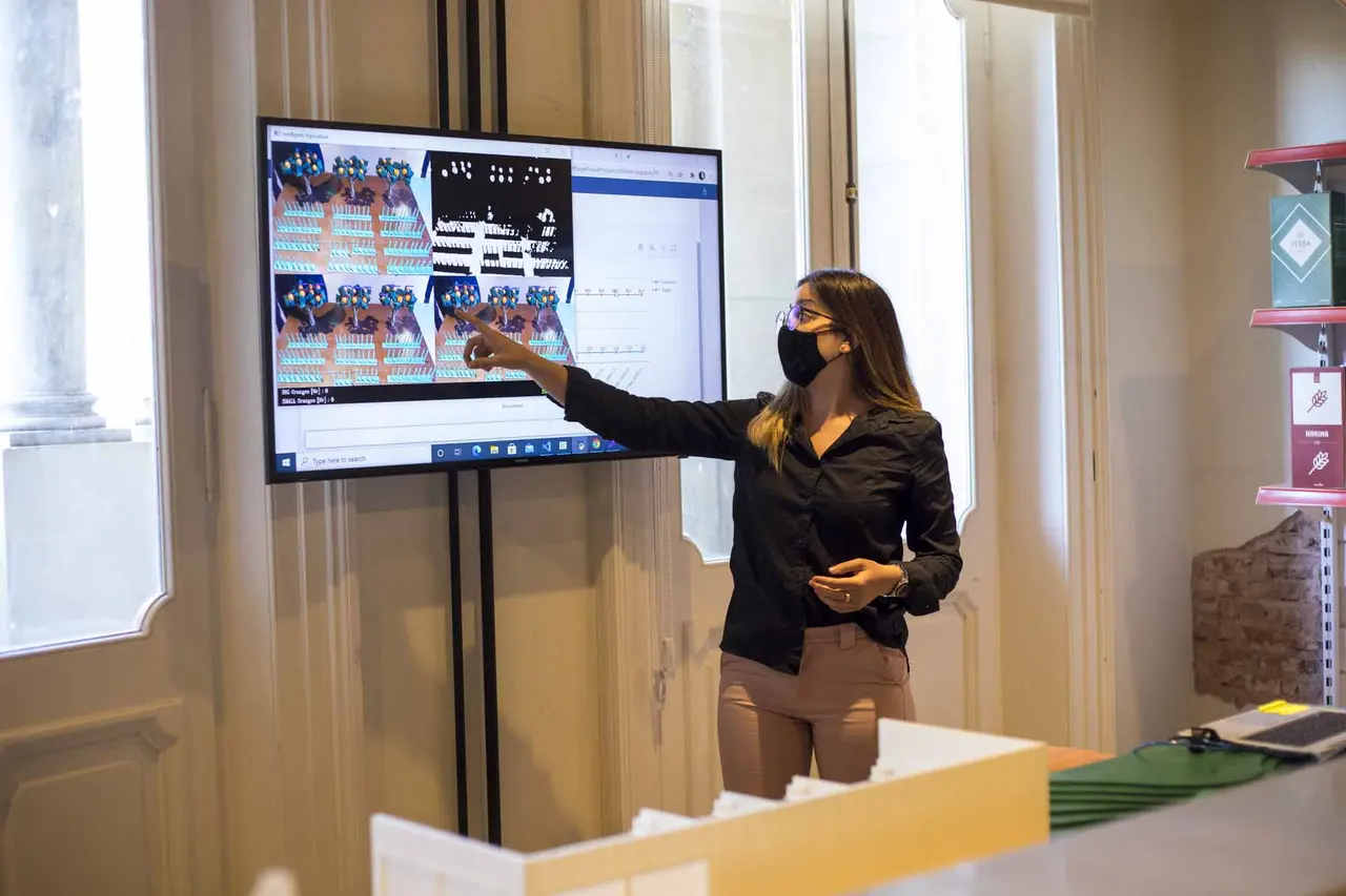 En el espacio de la UIA y Accenture se podrán tomar capacitaciones y animar a más mujeres a sumarse al sector de la ciencia, la tecnología, la ingeniería y las matemáticas