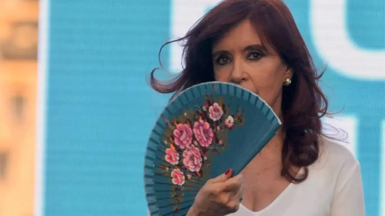 Cristina reavivó el fuego de la interna en el Frente de Todos.