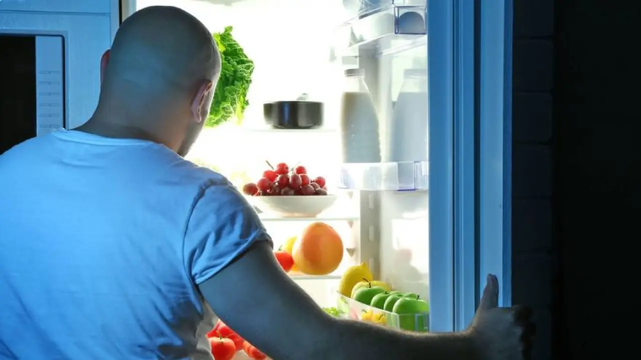 ¿Abrís la heladera constantemente?: de eso se trata el hambre emocional