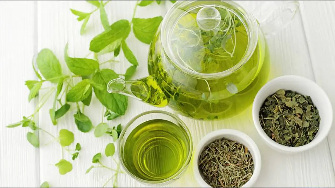 Tomar té verde puede ayudar a prevenir ciertas enfermedades, aunque todavía faltan estudios sobre este tema