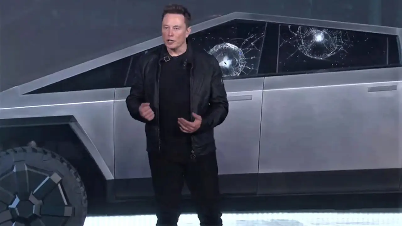 Elon Musk tuvo un primer trabajo muy peculiar: limpiaba calderas