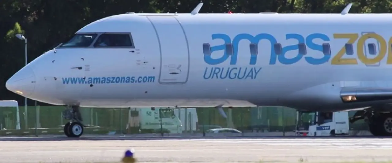 La aerolínea uruguaya Amaszonas anunció el cierre de los vuelos de pasajeros