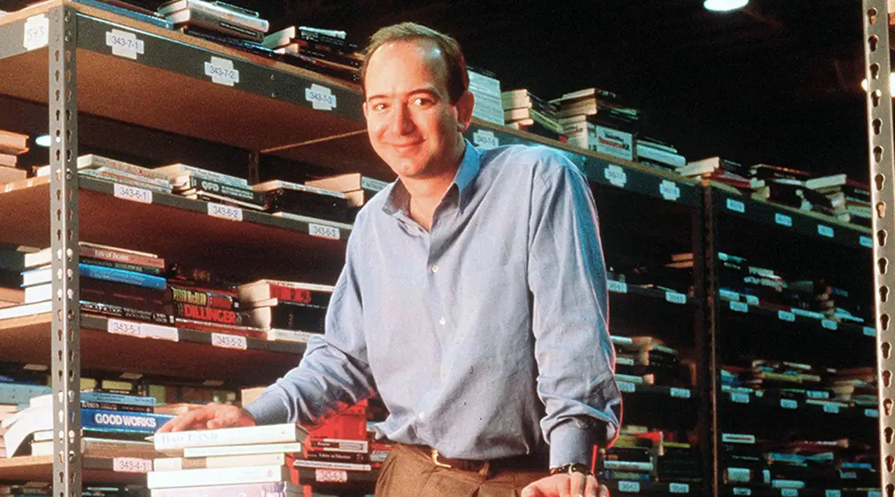 Un joven Jeff Bezos, en sus comienzos con Amazon