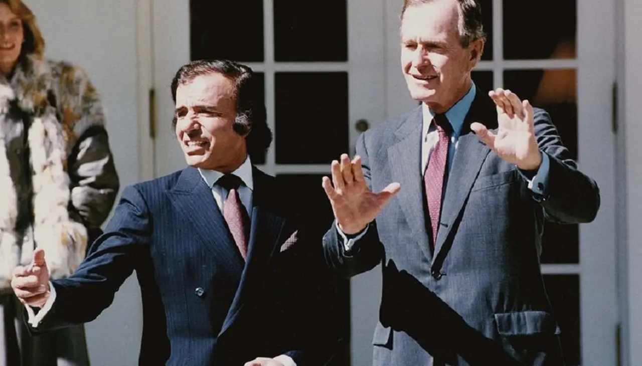 Menem dio un giro drástico en la política exterior y se alió con George Bush