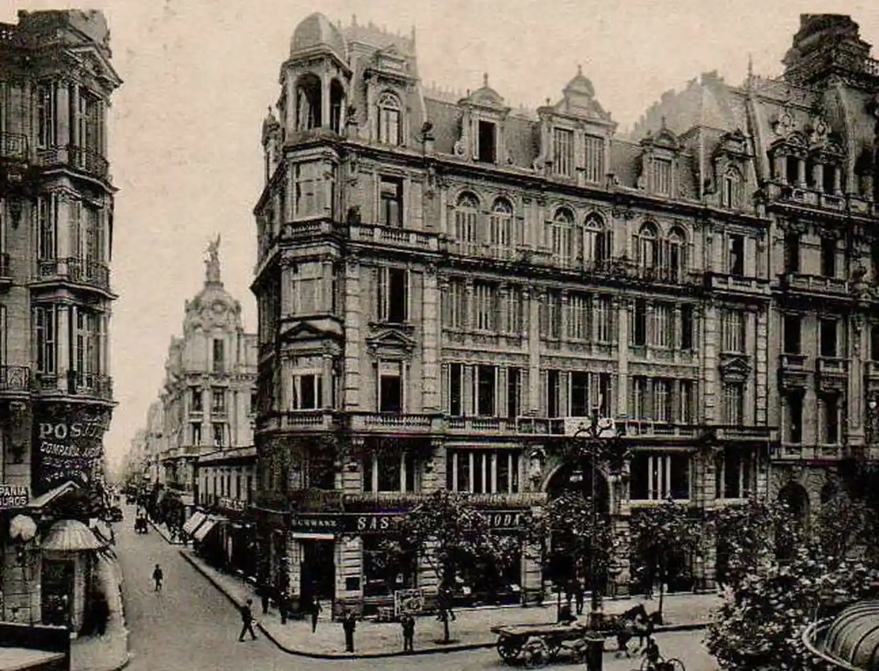 El edificio de Gath & Chaves a principios del siglo pasado.