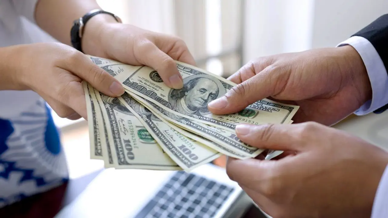 Paso a paso: cómo pedir la devolución del impuesto al dólar