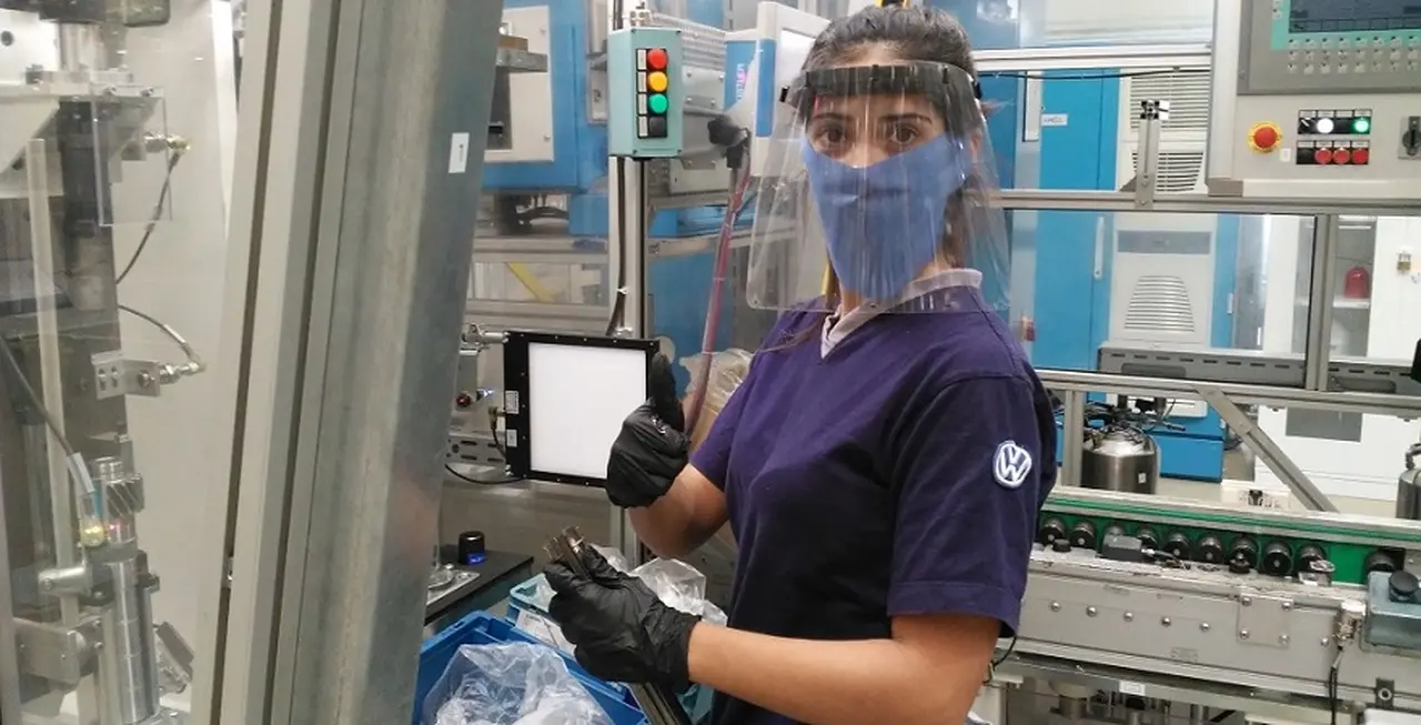 Volkswagen anunció una parada para este mes por falta de semiconductores.