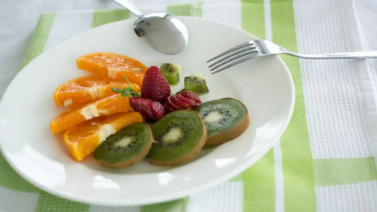 Las frutas se pueden consumir como colación a la mañana y a la tarde