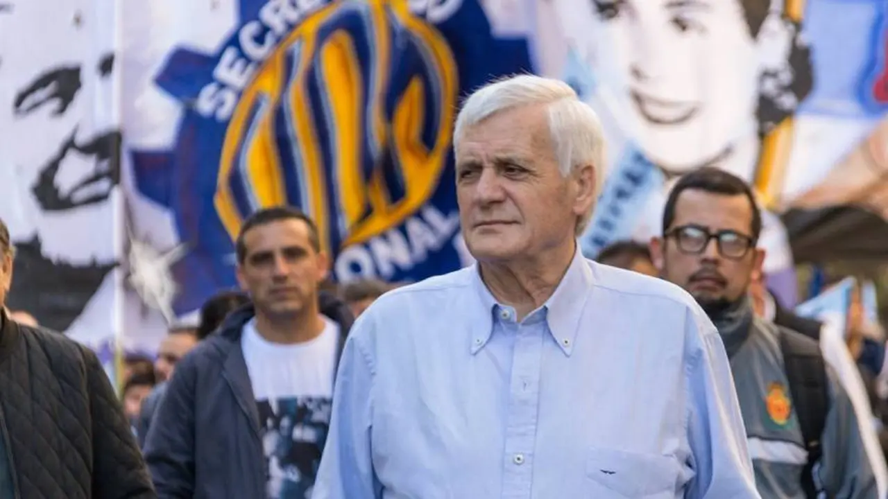 El líder de la UOM, Antonio Caló, se enteró hoy del paro en medio de la paritaria metalúrgica